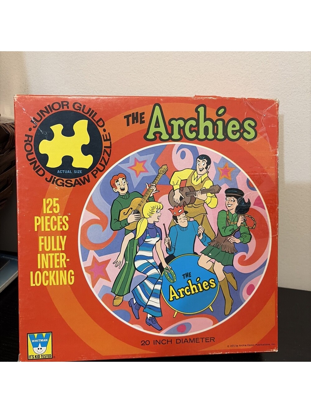 1971 THE ARCHIES COMICS Round Jigsaw Puzzle 125 pc. 20" dia. Complete Puzzle
